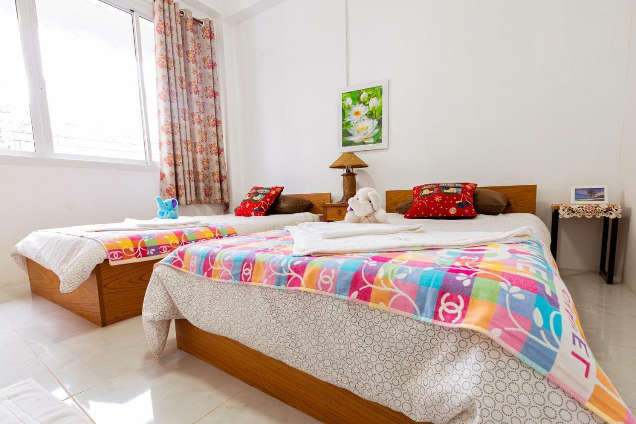 One Of Us House Hostel Bangkok Ngoại thất bức ảnh
