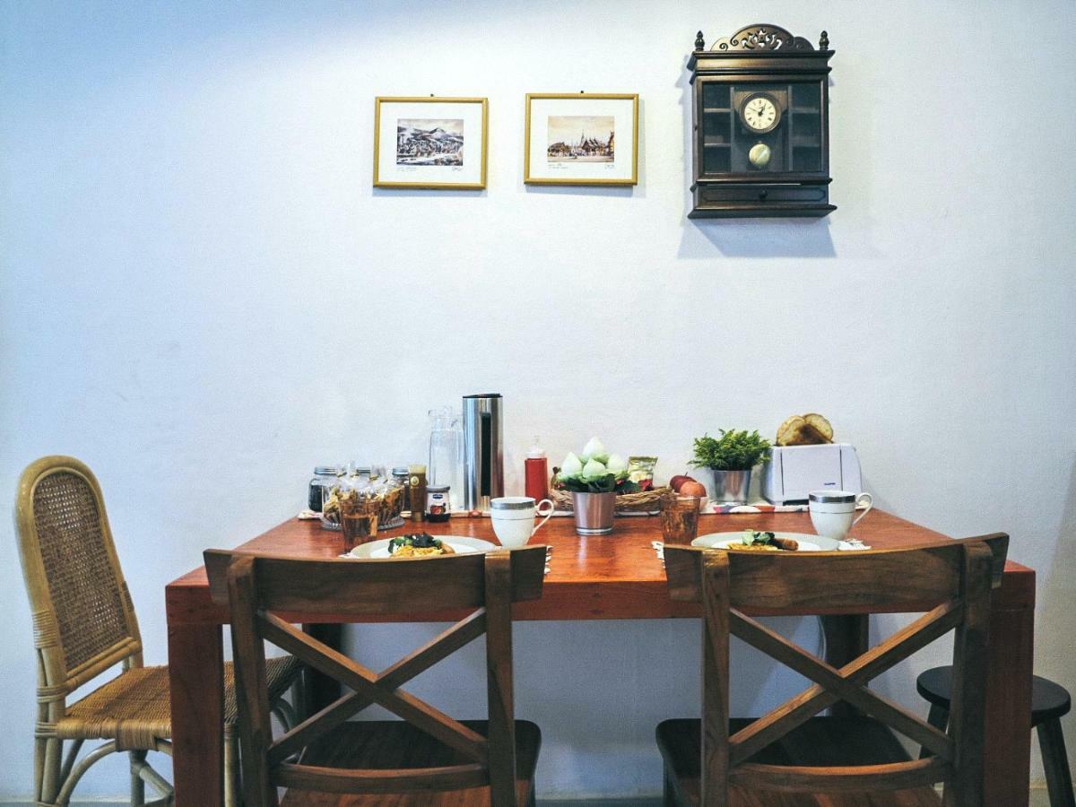One Of Us House Hostel Bangkok Ngoại thất bức ảnh