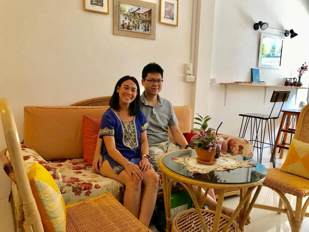 One Of Us House Hostel Bangkok Ngoại thất bức ảnh