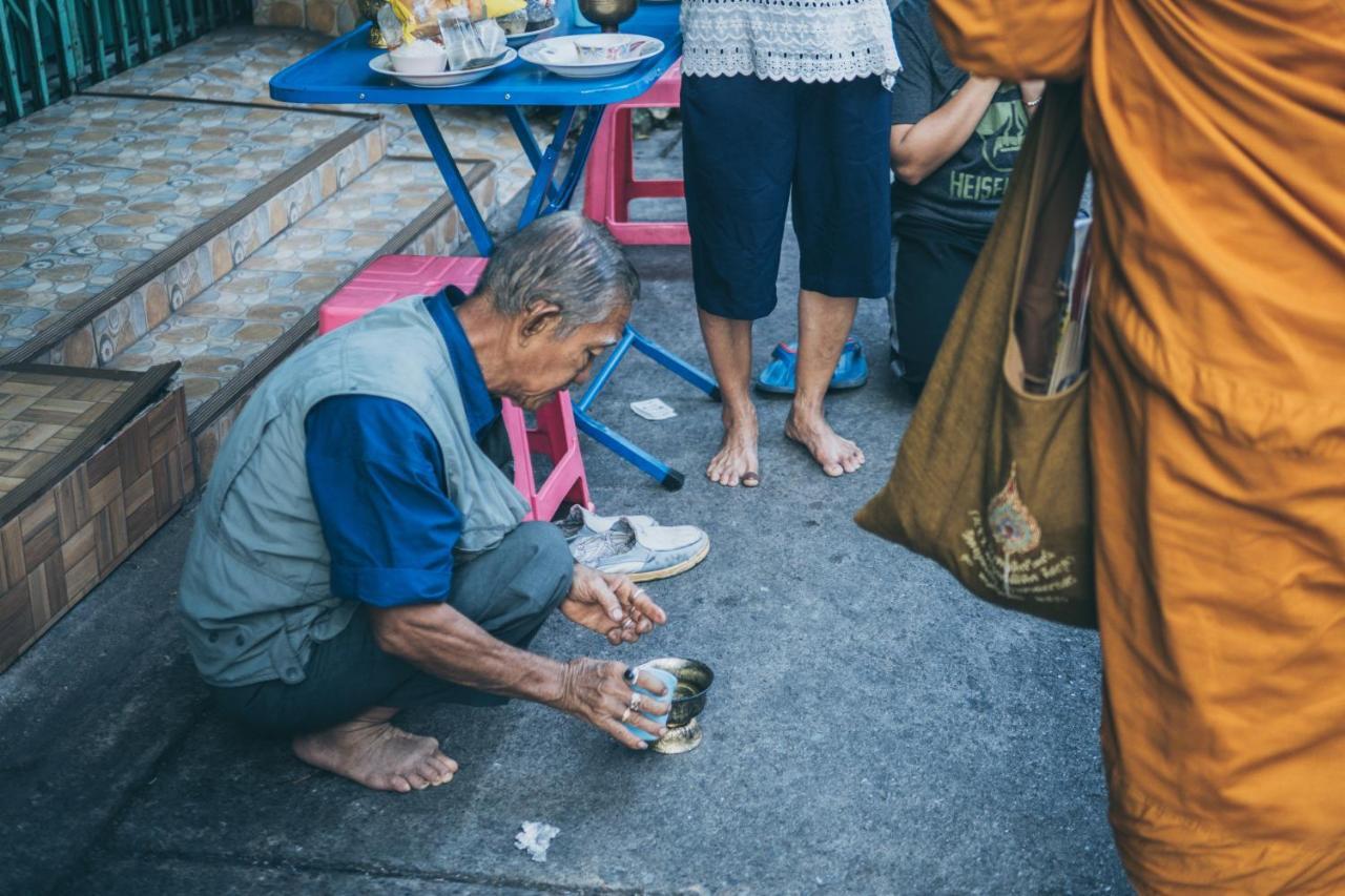 One Of Us House Hostel Bangkok Ngoại thất bức ảnh