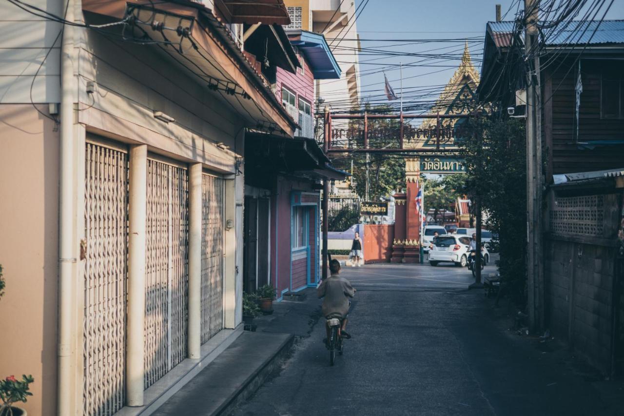 One Of Us House Hostel Bangkok Ngoại thất bức ảnh