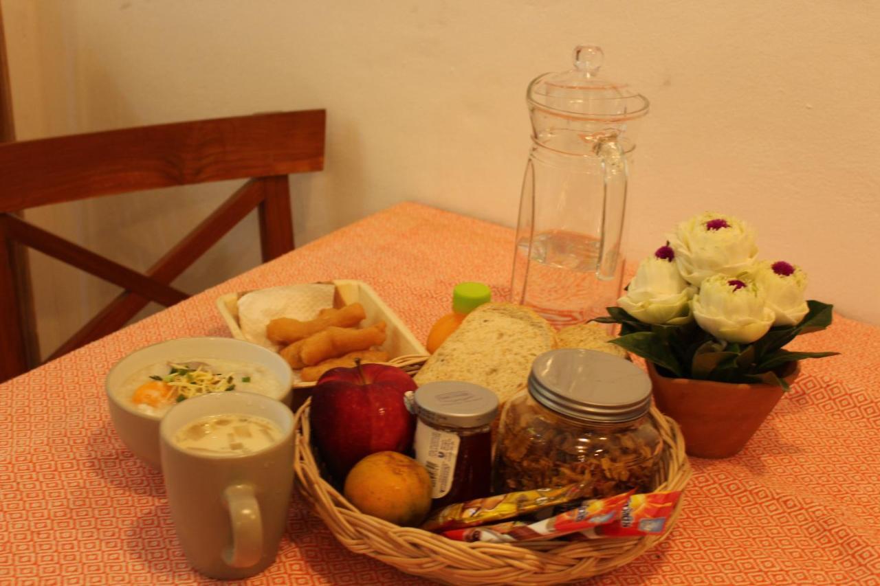 One Of Us House Hostel Bangkok Ngoại thất bức ảnh